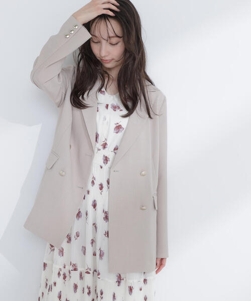 NATURAL BEAUTY BASIC(ナチュラルビューティーベーシック)の「◇リネンライクダブルブレストボクシージャケット(テーラードジャケット・レディース・チャコールグレー/ネイビー/ベージュ/ライトグリーン・MEDIUM/SMALL)」の2枚目の写真