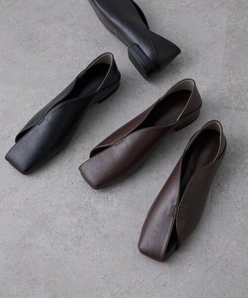 Lui's（ルイス）の「スクエアトゥカットアウトパンプス（パンプス・レディース・ブラック/ブラウン・M/L）」の8枚目の写真