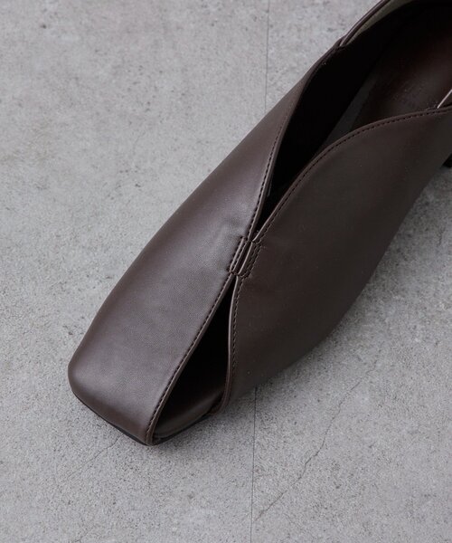 Lui's（ルイス）の「スクエアトゥカットアウトパンプス（パンプス・レディース・ブラック/ブラウン・M/L）」の10枚目の写真
