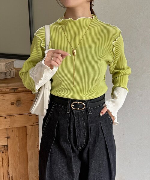 Thevon(ゼボン)の「袖先切替プリーツメロープルオーバー(Tシャツ/カットソー・レディース・ブラック/グリーン系その他2/ホワイト系その他/アイボリー・FREE)」の4枚目の写真