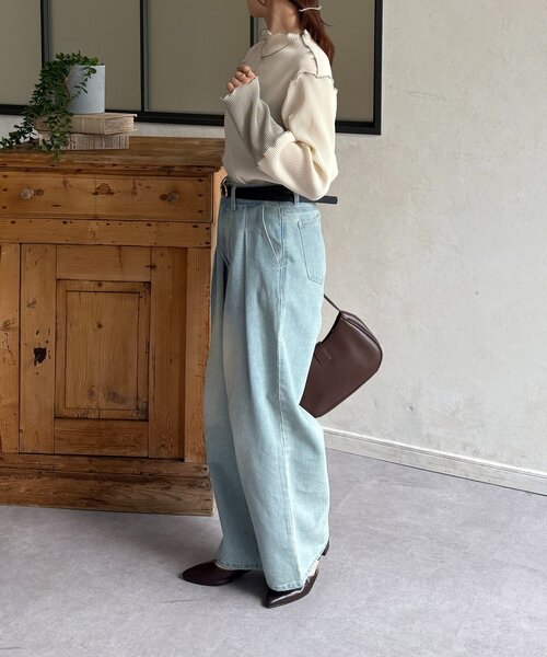 Thevon(ゼボン)の「袖先切替プリーツメロープルオーバー(Tシャツ/カットソー・レディース・ブラック/グリーン系その他2/ホワイト系その他/アイボリー・FREE)」の10枚目の写真