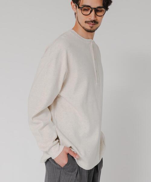 URBAN RESEARCH(アーバンリサーチ)の「『UR TECH』度詰めワッフルヘンリーロングスリーブ(Tシャツ/カットソー・メンズ・ブラック/オートミール/ホワイト/ライトグレー・MEDIUM/LARGE)」の13枚目の写真