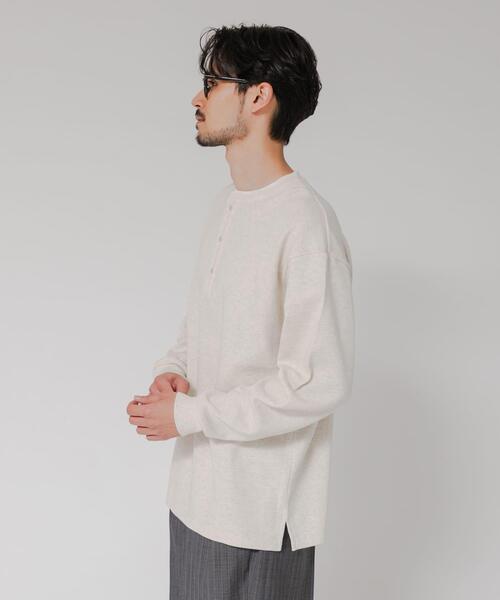 URBAN RESEARCH(アーバンリサーチ)の「『UR TECH』度詰めワッフルヘンリーロングスリーブ(Tシャツ/カットソー・メンズ・ブラック/オートミール/ホワイト/ライトグレー・MEDIUM/LARGE)」の15枚目の写真