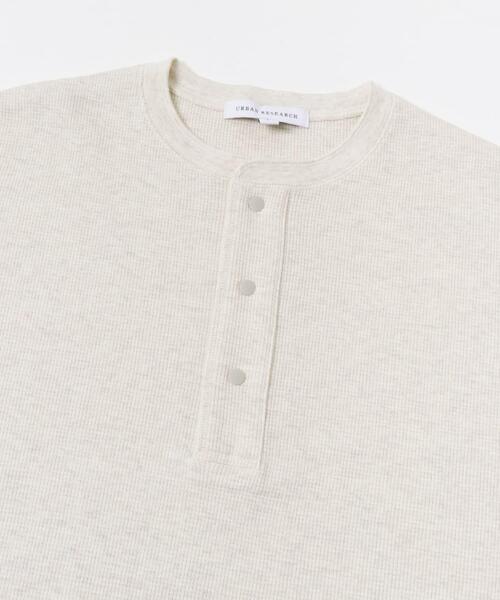 URBAN RESEARCH(アーバンリサーチ)の「『UR TECH』度詰めワッフルヘンリーロングスリーブ(Tシャツ/カットソー・メンズ・ブラック/オートミール/ホワイト/ライトグレー・MEDIUM/LARGE)」の20枚目の写真