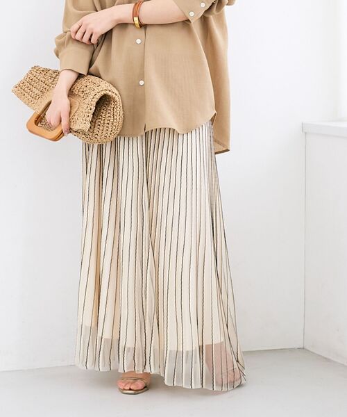 le.coeur blanc(ルクールブラン)の「ストライプフレアニットスカート(スカート・レディース・グレー系その他2/ホワイト系その他2・38)」の1枚目の写真