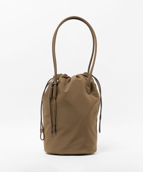＆MyuQ（アンドミューク）の「＜&MyuQ＞ HEBEr N DRAWSTRING（ショルダーバッグ・レディース・オリーブ・FREE）」の4枚目の写真