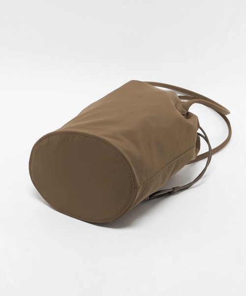 ＆MyuQ（アンドミューク）の「＜&MyuQ＞ HEBEr N DRAWSTRING（ショルダーバッグ・レディース・オリーブ・FREE）」の10枚目の写真
