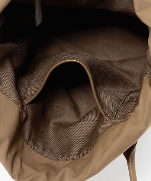 ＆MyuQ（アンドミューク）の「＜&MyuQ＞ HEBEr N DRAWSTRING（ショルダーバッグ・レディース・オリーブ・FREE）」の12枚目の写真