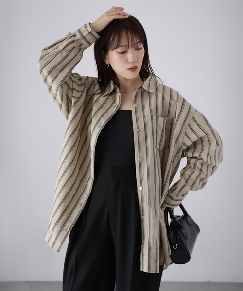 Riberry（リベリー）の「コットンストライプシャツ（シャツ/ブラウス・レディース・ブラック/オフホワイト/ベージュ・MEDIUM）」の3枚目の写真