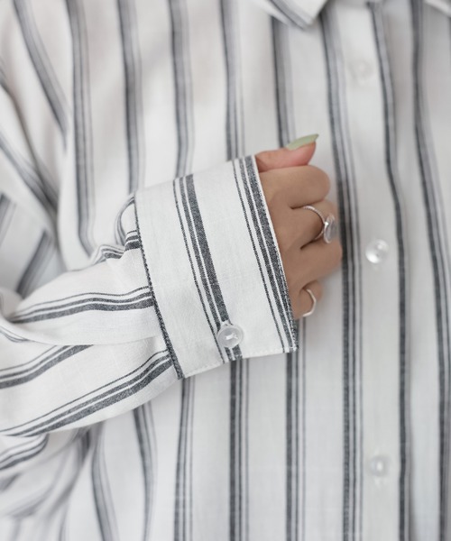 Riberry（リベリー）の「コットンストライプシャツ（シャツ/ブラウス・レディース・ブラック/オフホワイト/ベージュ・MEDIUM）」の5枚目の写真