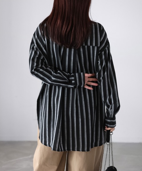 Riberry（リベリー）の「コットンストライプシャツ（シャツ/ブラウス・レディース・ブラック/オフホワイト/ベージュ・MEDIUM）」の16枚目の写真