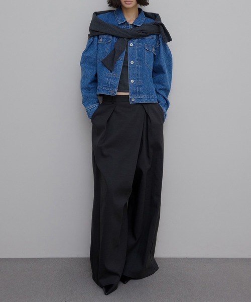 Ameri(アメリ)の「JAPAN MADE BACK FLARE DENIM JACKET(デニムジャケット・レディース・インディゴブルー/ブルー・MEDIUM/SMALL)」の11枚目の写真