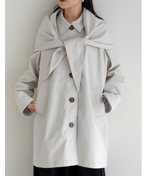 Re:EDIT（リエディ）の「ミリタリーツイルスカーフ付きミドルコート（トレンチコート・レディース・アイボリー/ブラック/ベージュ・MEDIUM）」の14枚目の写真