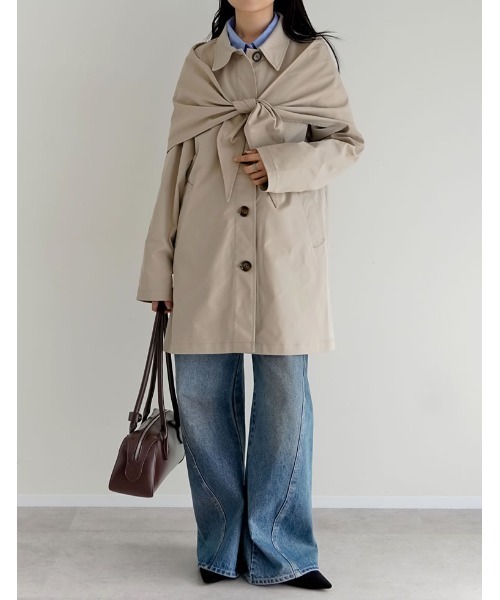 Re:EDIT（リエディ）の「ミリタリーツイルスカーフ付きミドルコート（トレンチコート・レディース・アイボリー/ブラック/ベージュ・MEDIUM）」の8枚目の写真