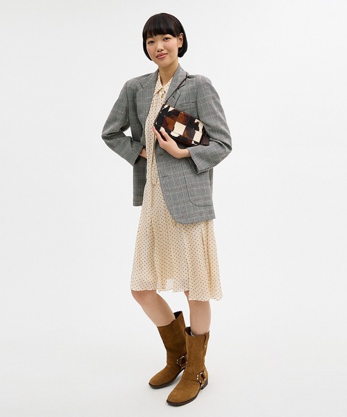 Coachtopia(コーチトピア)の「プラザ バッグ・スクラップ ヘアカーフ・カウ プリント(ショルダーバッグ・レディース・ブラウン系その他・ONE)」の4枚目の写真