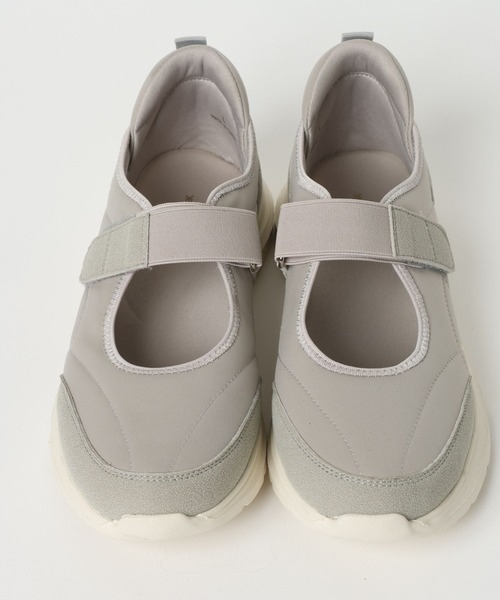 GLOBAL WORK（グローバルワーク）の「エアかるメリージェーンスニーカー/645040（スニーカー・レディース・ライトグレー/ダークブラウン/ブラック・MEDIUM/LARGE）」の4枚目の写真