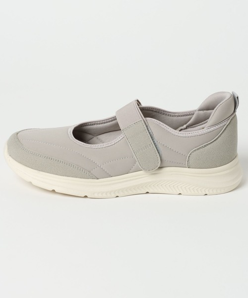 GLOBAL WORK（グローバルワーク）の「エアかるメリージェーンスニーカー/645040（スニーカー・レディース・ライトグレー/ダークブラウン/ブラック・MEDIUM/LARGE）」の7枚目の写真