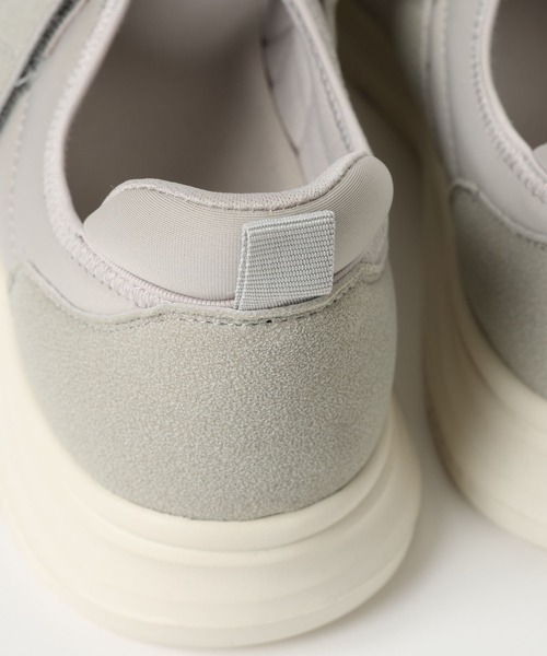 GLOBAL WORK（グローバルワーク）の「エアかるメリージェーンスニーカー/645040（スニーカー・レディース・ライトグレー/ダークブラウン/ブラック・MEDIUM/LARGE）」の14枚目の写真