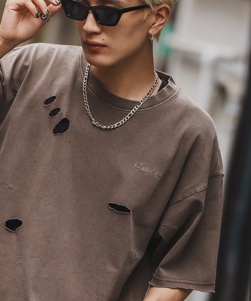 En serio TOKYO(エンソリオトーキョー)の「【SIDEWAYSTANCE】フィーチャーロゴ半袖グランジTシャツ 70478(Tシャツ/カットソー・メンズ・ブラック/ブラウン・SMALL/LARGE/X-LARGE/MEDIUM)」の2枚目の写真