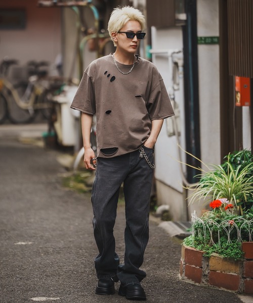 En serio TOKYO(エンソリオトーキョー)の「【SIDEWAYSTANCE】フィーチャーロゴ半袖グランジTシャツ 70478(Tシャツ/カットソー・メンズ・ブラック/ブラウン・SMALL/LARGE/X-LARGE/MEDIUM)」の9枚目の写真