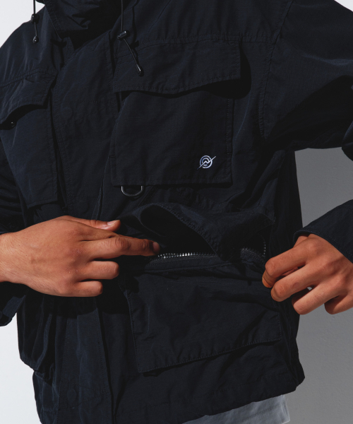 KALAPATTHAR(カラパタール)の「CN Stormproof Utility Hooded Shell Jacket - BLACK(ナイロンジャケット・メンズ・その他・MEDIUM/LARGE)」の2枚目の写真