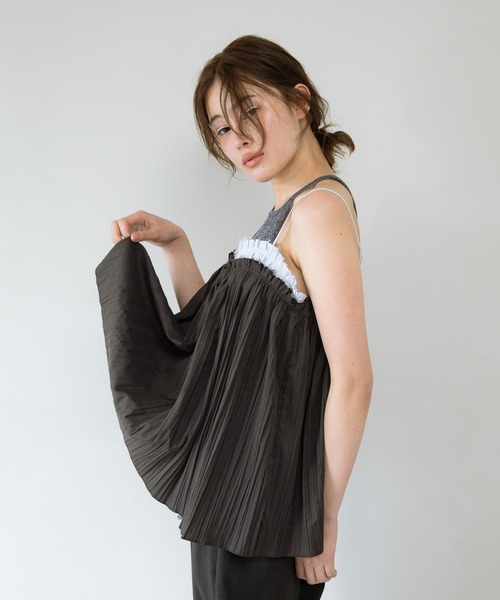 KBF（ケイビーエフ）の「バイカラークリンクルビスチェ（その他トップス・レディース・グリーン系その他/ホワイト系その他/グレー系その他・ONE）」の11枚目の写真