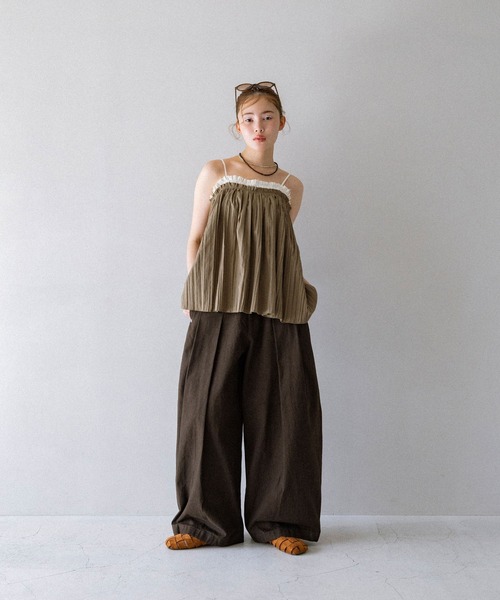 KBF（ケイビーエフ）の「バイカラークリンクルビスチェ（その他トップス・レディース・グリーン系その他/ホワイト系その他/グレー系その他・ONE）」の19枚目の写真