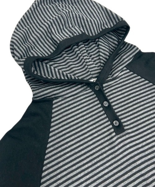Never mind the XU / Chikashitsu+(ネバーマインド ザ エックスユー / チカシツプラス)の「【nmtc+】border raglan long sleeve / 【エヌエムティーシープラス】フード付きボーダーラグラン長袖Tシャツ(Tシャツ/カットソー・メンズ・ブラック・M)」の12枚目の写真