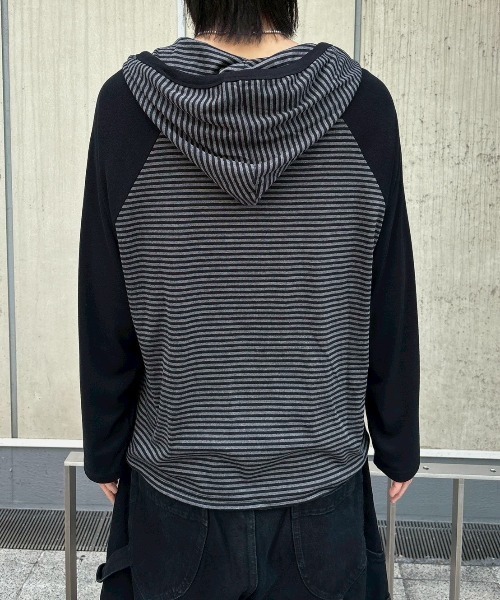 Never mind the XU / Chikashitsu+(ネバーマインド ザ エックスユー / チカシツプラス)の「【nmtc+】border raglan long sleeve / 【エヌエムティーシープラス】フード付きボーダーラグラン長袖Tシャツ(Tシャツ/カットソー・メンズ・ブラック・M)」の5枚目の写真