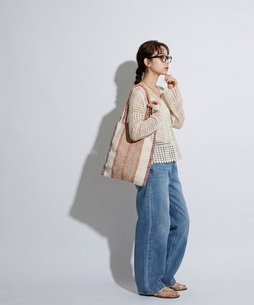 antiqua(アンティカ)の「透かし編み Vネック ニット(ニット/セーター・レディース・ナチュラル/ブラック・ONESIZE)」の16枚目の写真