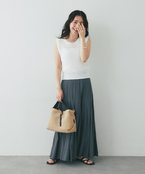 La boutique BonBon(ラブティックボンボン)の「【ゆれる美シルエット】レーヨンナイロンマチマーメイドスカート(スカート・レディース・サックスブルー/チャコールグレー/オフホワイト・PM/38/36)」の6枚目の写真