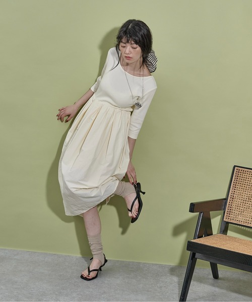 THE YOn(ザヨン)の「2wayドッキングバルーンワンピース(ワンピース・レディース・ブラック/アイボリー・FREE)」の16枚目の写真