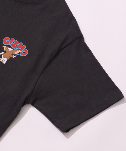 CORPUS SELECT(コーパストーキョー)の「【GREMLINS/グレムリン】サガラ刺繍&フォトプリント アートワーク半袖Tシャツ(Tシャツ/カットソー・メンズ・ブラック系1/ブラック系2/ホワイト系1/ホワイト系2/ピンク系1/ピンク系2・S/M/L/LL)」の9枚目の写真