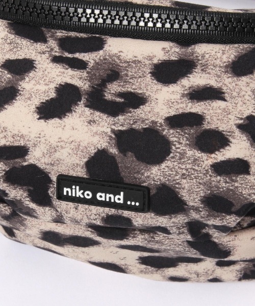 niko and...（ニコアンド）の「ウエストポーチ（ボディバッグ/ウエストポーチ・レディース・その他1/レッド/ブラック・0）」の9枚目の写真