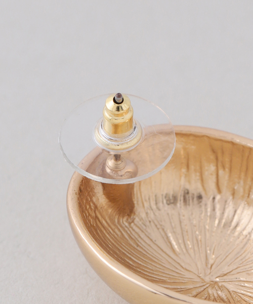 Noble(ノーブル)の「《追加》PETIT MOMENTS/プティモーメント Oval Stud Earrings(ピアス(両耳用)・レディース・ゴールド/シルバー・FREE)」の10枚目の写真