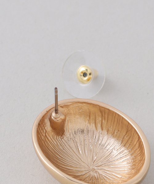 Noble(ノーブル)の「《追加》PETIT MOMENTS/プティモーメント Oval Stud Earrings(ピアス(両耳用)・レディース・ゴールド/シルバー・FREE)」の11枚目の写真