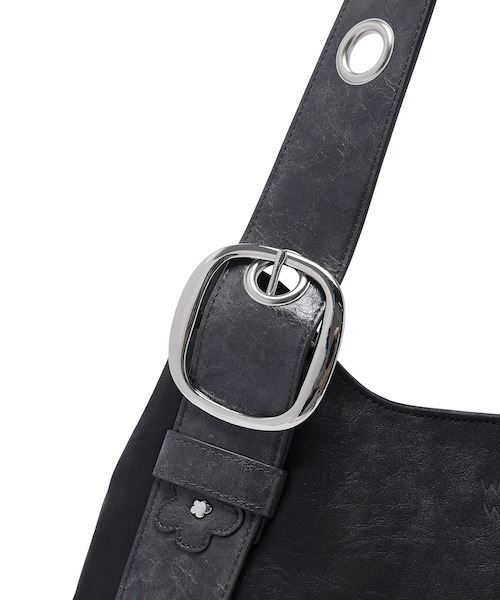 Wacky WiLLy（ワッキーウィリー）の「[GISELLEジゼル着用] WOMEN'S EYELET SHOULDER BAG（ショルダーバッグ・レディース・ブラック・FREE）」の7枚目の写真