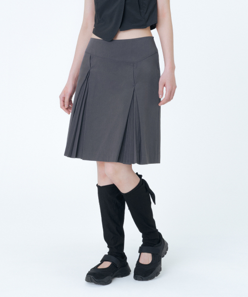 Miseki SEOUL(ミセキソウル)の「Accordion side pleats midi skirt CHARCOAL(スカート・レディース・その他・1/2)」の1枚目の写真