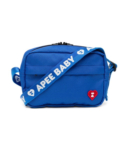 A BATHING APE(アベイシングエイプ)の「HEART BADGE CROSSBODY MINI BAG #1(ショルダーバッグ・レディース・ブルー/レッド/ブラック・FREE)」の2枚目の写真