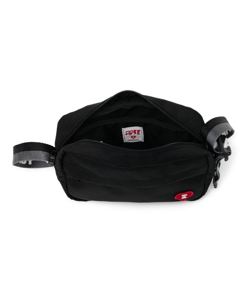 A BATHING APE(アベイシングエイプ)の「HEART BADGE CROSSBODY MINI BAG #1(ショルダーバッグ・レディース・ブルー/レッド/ブラック・FREE)」の13枚目の写真