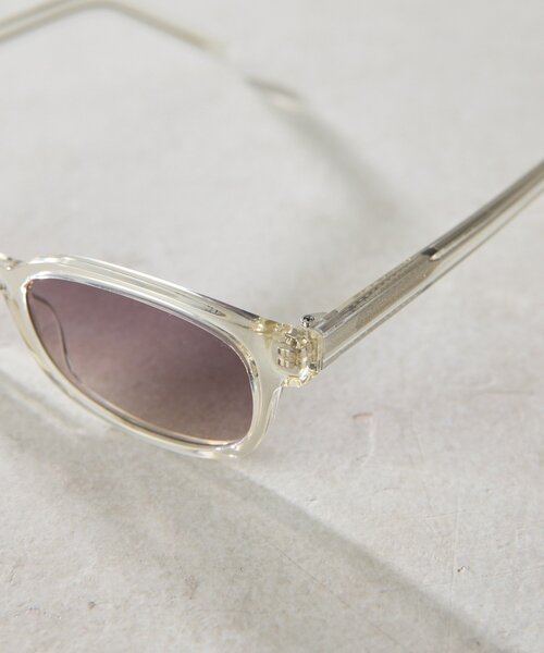 ear PAPILLONNER(イアパピヨネ)の「【A.KJAERBEDE(エキアビド)】CHARLIE26SS/サングラス(その他雑貨・レディース・クリア・FREE)」の2枚目の写真