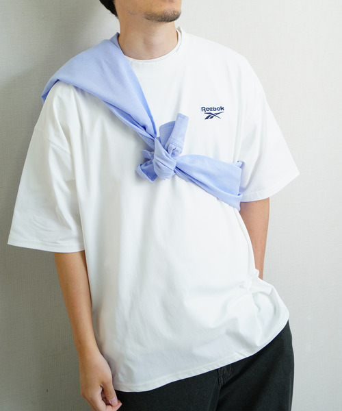 Reebok(リーボック)の「Reebok リーボック UVカット 接触冷感 ワンポイント ロゴT 半袖Tシャツ(Tシャツ/カットソー・メンズ・ホワイト/ネイビー系/ブラック・X-LARGE/MEDIUM/LARGE)」の1枚目の写真