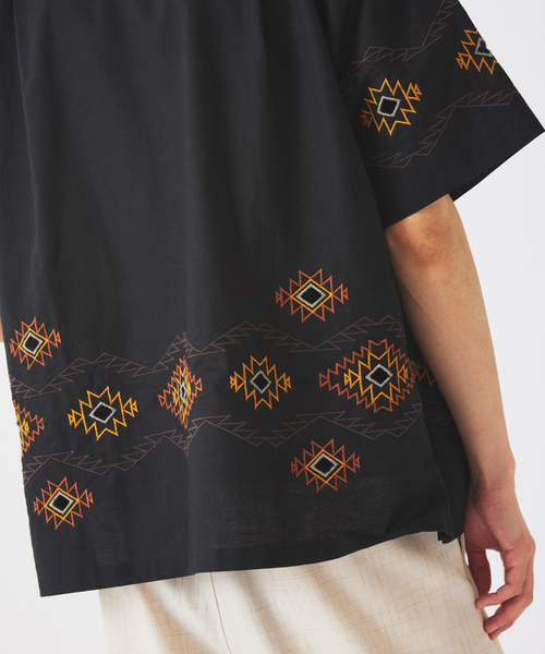 PENDLETON（ペンドルトン）の「PENDLETON / ペンドルトン 別注 ”カットワーク” 刺繍 オープンカラーシャツ（シャツ/ブラウス・メンズ・ライトグレー/ブラック・MEDIUM/LARGE）」の15枚目の写真