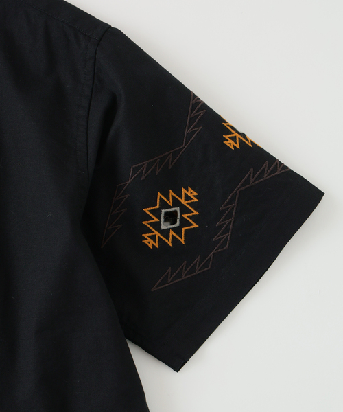 PENDLETON（ペンドルトン）の「PENDLETON / ペンドルトン 別注 ”カットワーク” 刺繍 オープンカラーシャツ（シャツ/ブラウス・メンズ・ライトグレー/ブラック・MEDIUM/LARGE）」の20枚目の写真