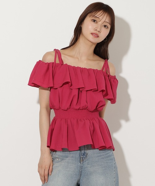 AND COUTURE（アンドクチュール）の「オフショルフリル半袖ブラウス（シャツ/ブラウス・レディース・レッド/イエロー/オフホワイト・FREE）」の3枚目の写真