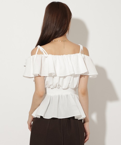 AND COUTURE（アンドクチュール）の「オフショルフリル半袖ブラウス（シャツ/ブラウス・レディース・レッド/イエロー/オフホワイト・FREE）」の17枚目の写真