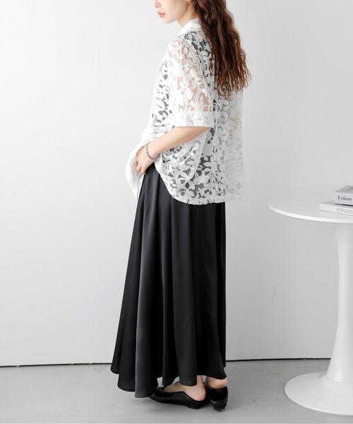 AMELY（エミリー）の「フラワーシアーダブルジャケット（その他アウター・レディース・ホワイト/ブラック・フリー）」の3枚目の写真