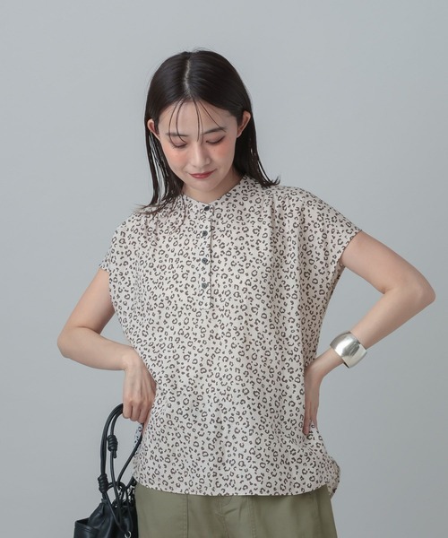 GLOBAL WORK（グローバルワーク）の「MATINEE LINE/ラミーフレンチSLシャツ/678456（シャツ/ブラウス・レディース・ブラック/レオパード/ベージュ・LARGE/MEDIUM）」の3枚目の写真