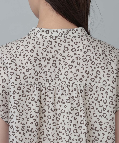 GLOBAL WORK（グローバルワーク）の「MATINEE LINE/ラミーフレンチSLシャツ/678456（シャツ/ブラウス・レディース・ブラック/レオパード/ベージュ・LARGE/MEDIUM）」の19枚目の写真
