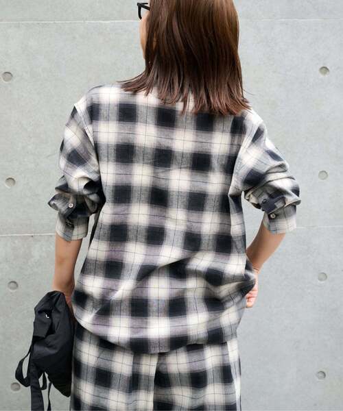 OUTDOOR PRODUCTS(アウトドアプロダクツ)の「PLAIDパターンオープンカラーシャツ(シャツ/ブラウス・レディース・カーキ/ブラック・FREE)」の6枚目の写真